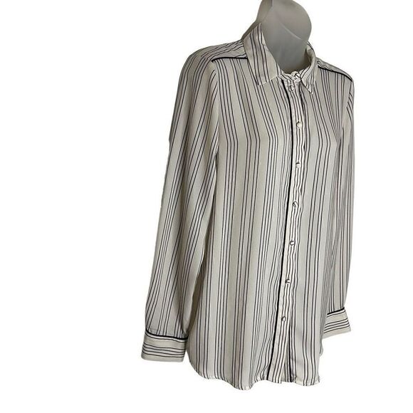 Who What Wear Pinstriped Button Down Small - Picture 3 of 6